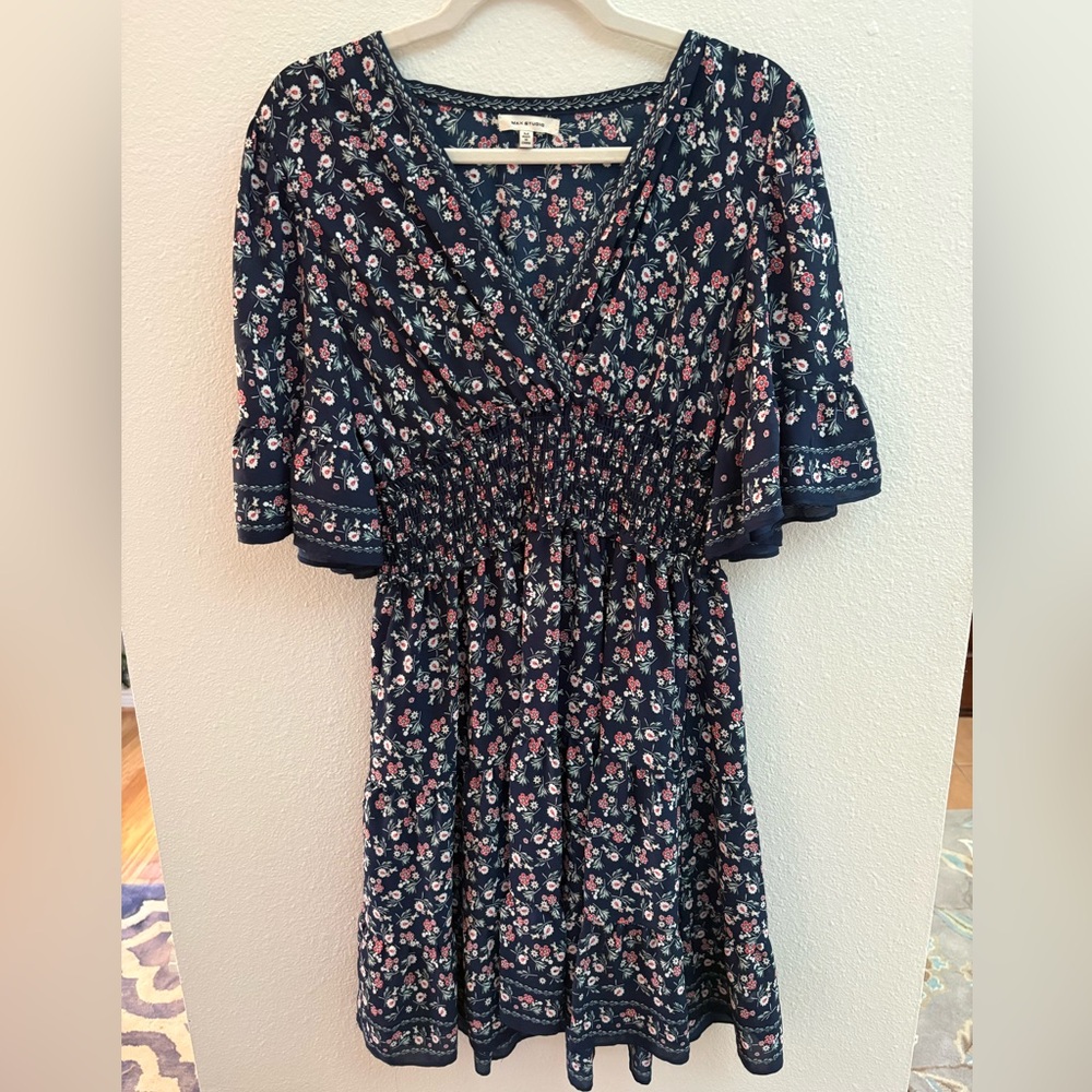 Max Studio Navy Floral knee length Dress Wrap front Medium Cottagecore